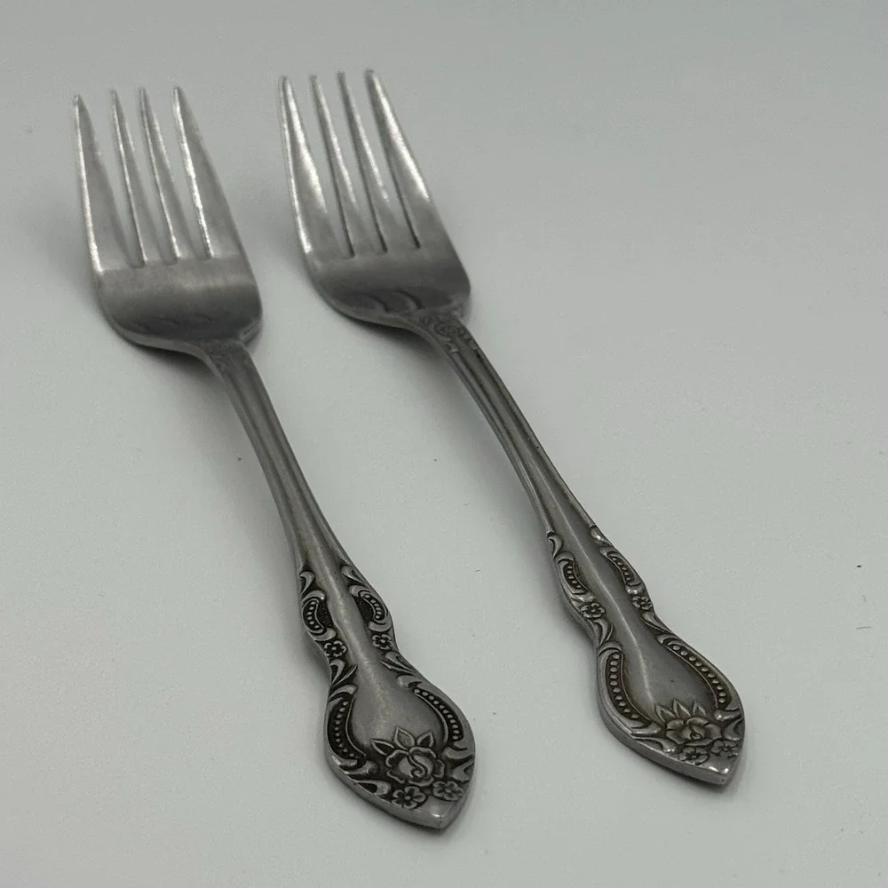 Vintage‎ Pair Of Rogers Oneida Stainless Forks